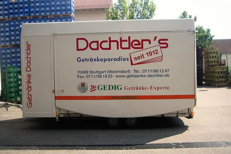 festservice-ausschankwagen-geschlossen